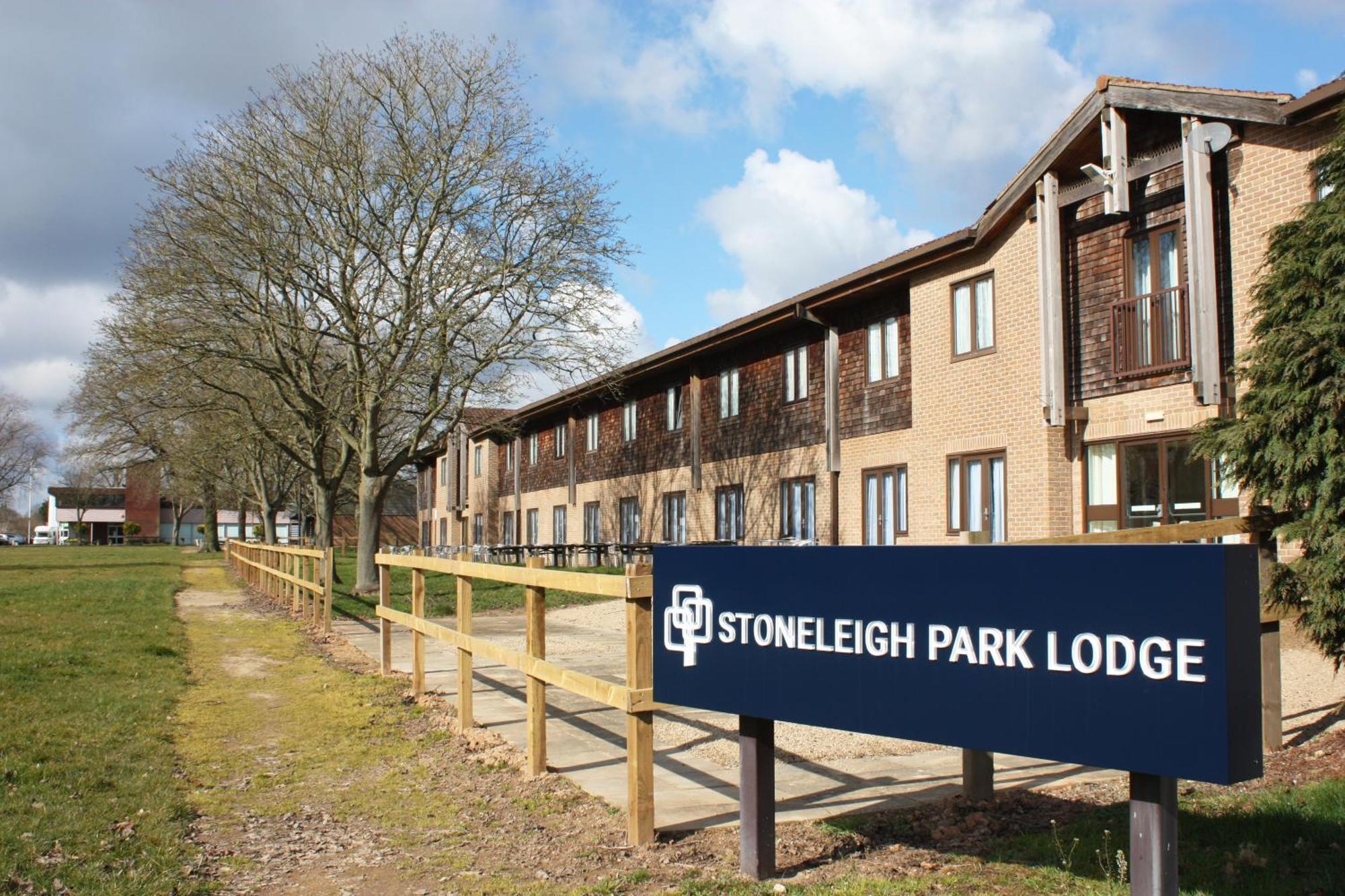 Stoneleigh Park Lodge Ashow المظهر الخارجي الصورة